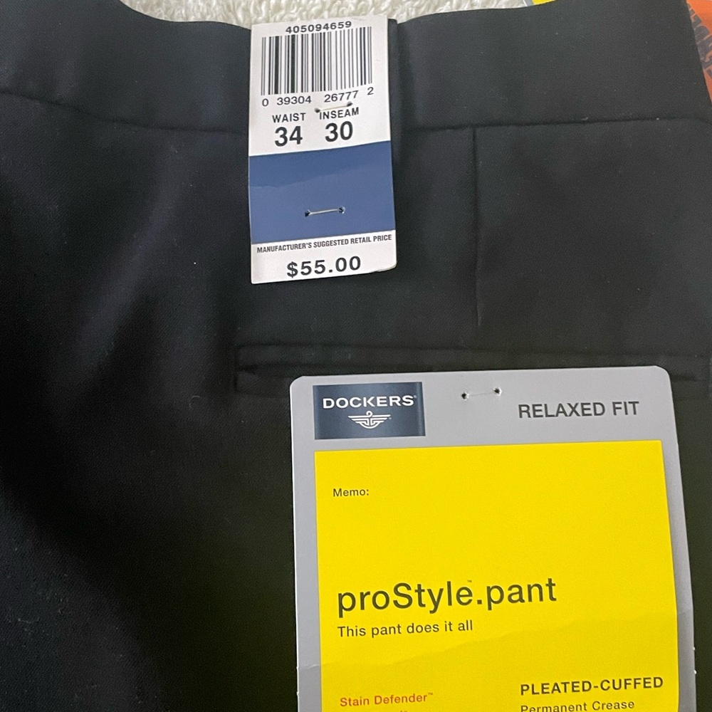 NWD Dockers Khaki Pants Mens Size 34x30 Black Stain Defender - Picture 2 of 3